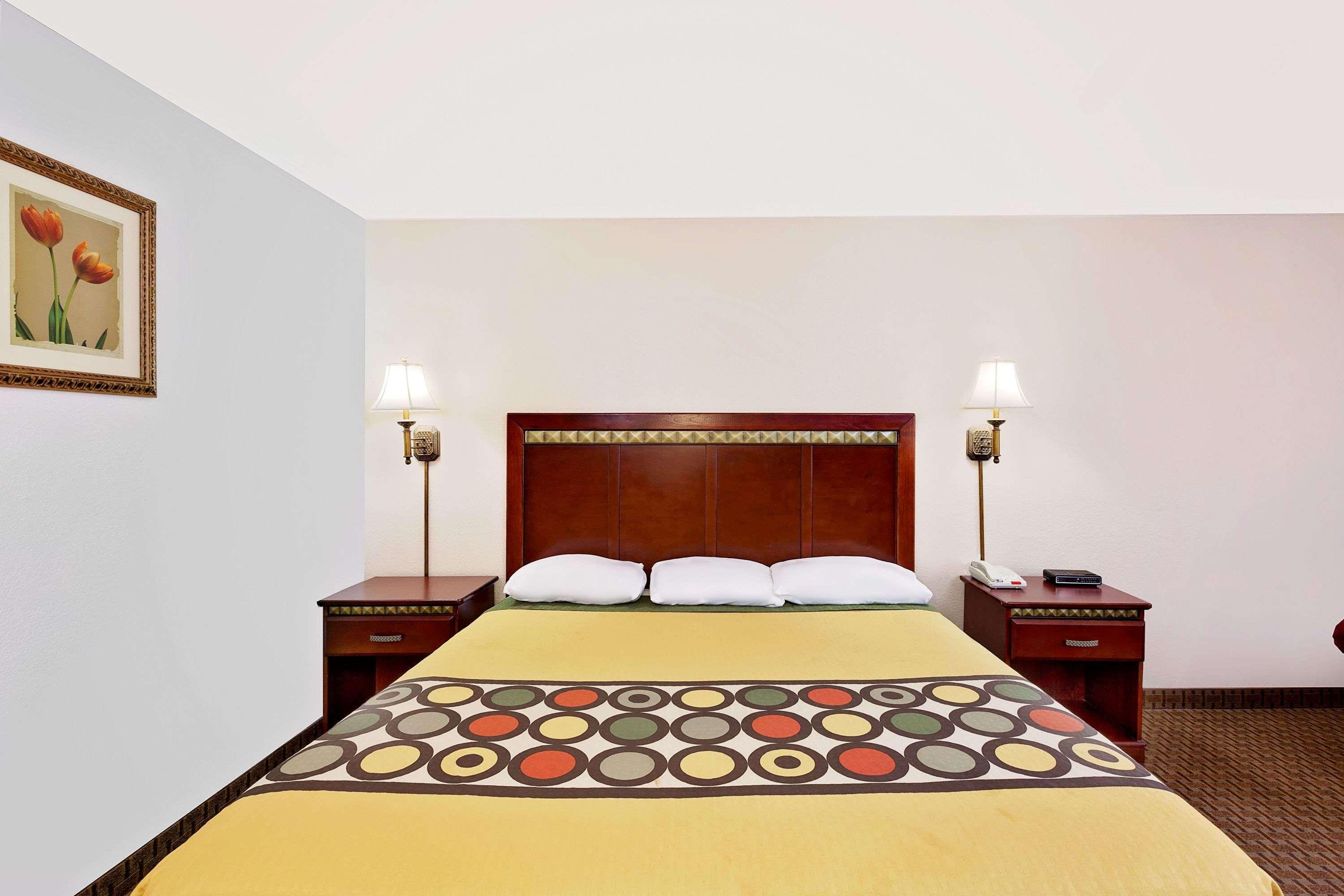 Super 8 By Wyndham Plainview Hotel Ngoại thất bức ảnh